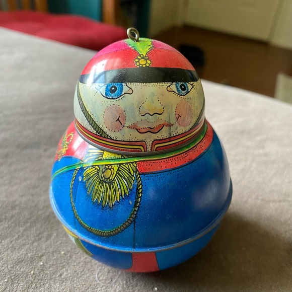 Hallmark 1991 “Jolly Wolly Soldier” Christmas Ornament Pressed Tin Container - Picture 1 of 2